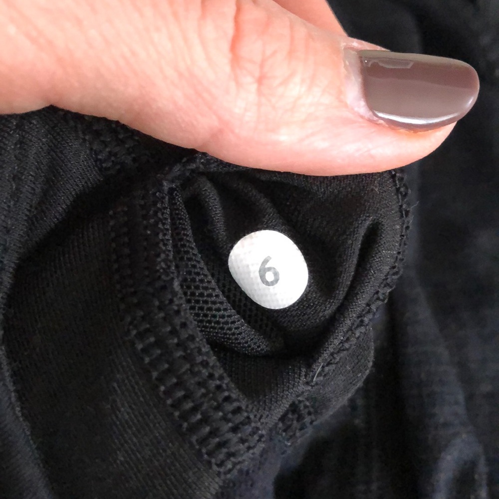 Lululemon tank - Picture 4 of 4